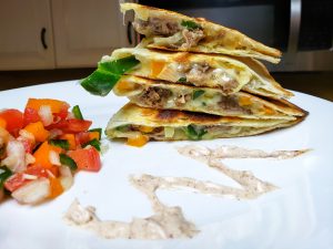 quesadilla salsa crema
